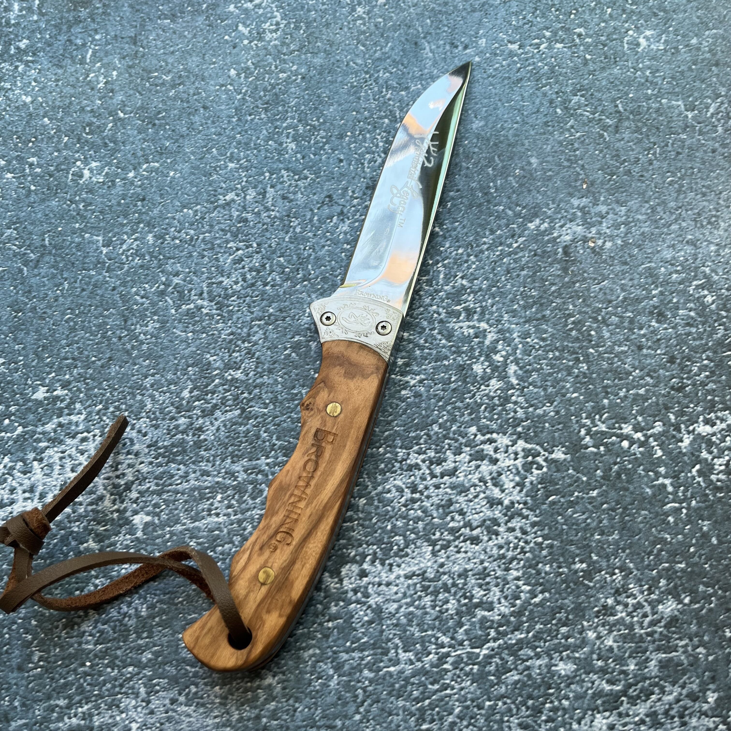 Browning's field camping knife