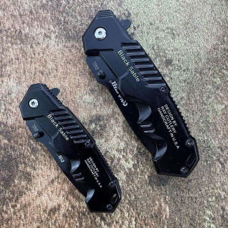 With a high-heavy folding knife, he went to camp with a high-heavy protection knife