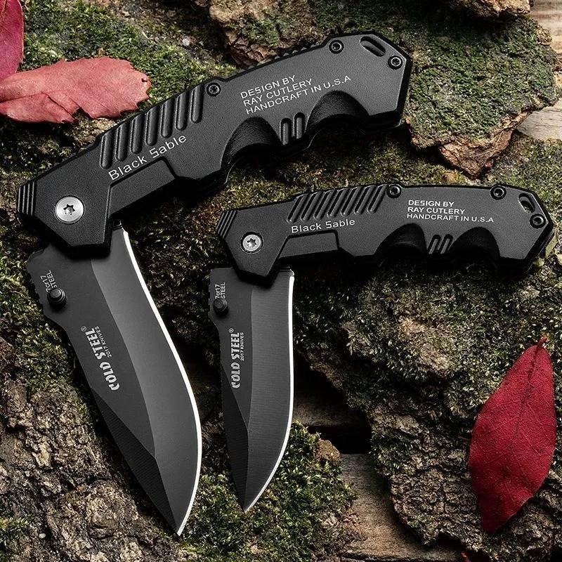 With a high-heavy folding knife, he went to camp with a high-heavy protection knife