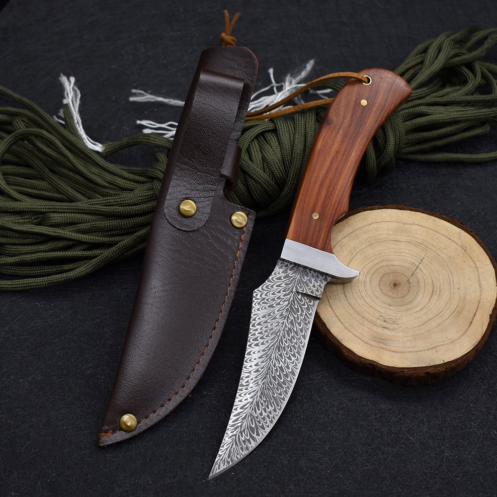 The field life knife is armed with a knife and a knife for life