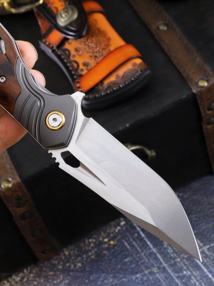 AUSTRIA'S M390 STEEL FOLDING KNIFE, HIGH-STRENGTH SHARP KNIFE FIELD CAMPING FOR LIFE, AND A FIELD DEFENSIVE KNIFE