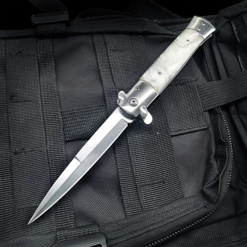 The Mafia folds their field knives with a high-intensity sharp knife with a small knife for protection
