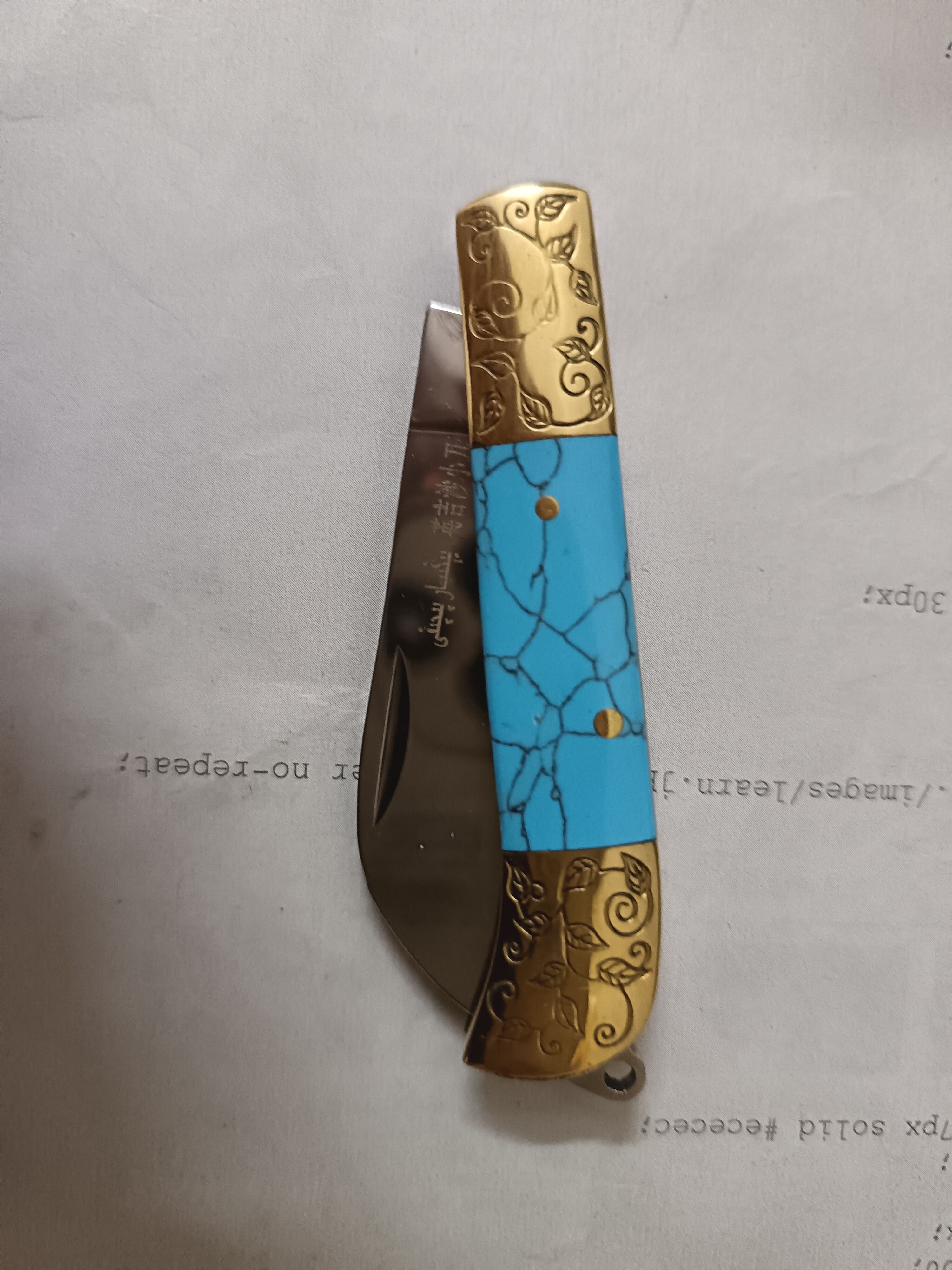 An English saber knife can fold with a fruit knife hand and carry a sharp delivery knife to the meat house