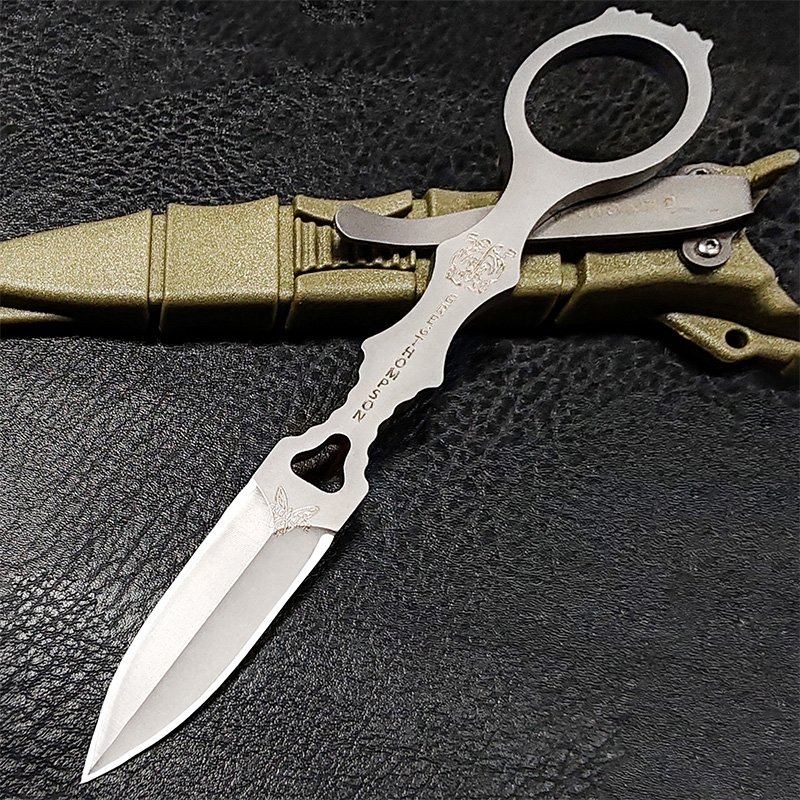AN OUTDOOR MULTI-PURPOSE, STRAIGHT-SLASH BUTTERFLY 176 FOR SURVIVAL IN THE WILDERNESS