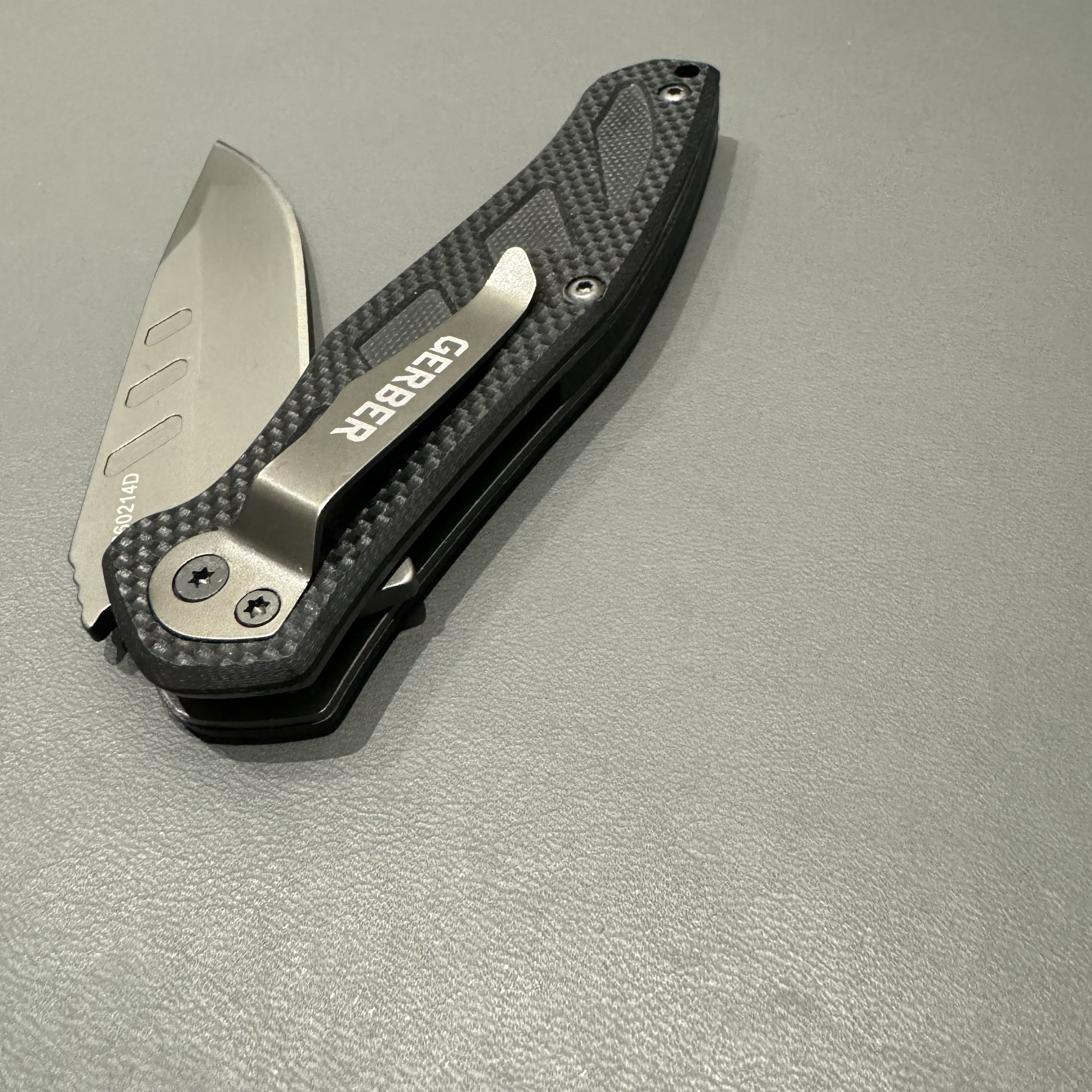A portable folding knife for the Gobo field camp