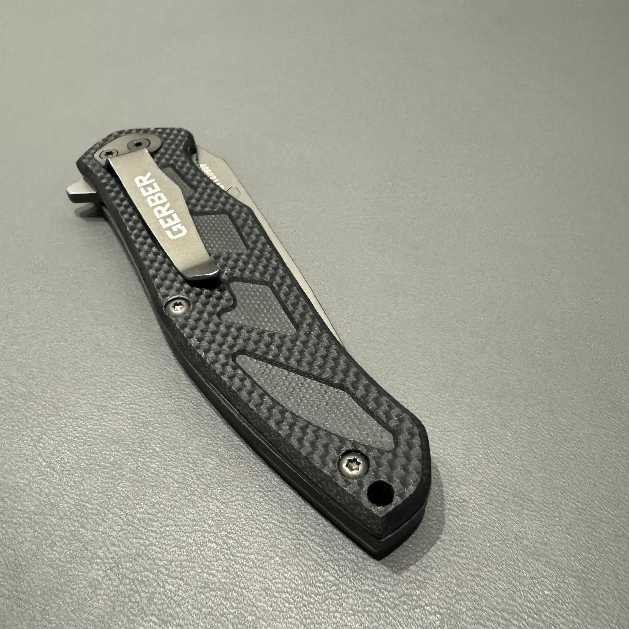 A portable folding knife for the Gobo field camp