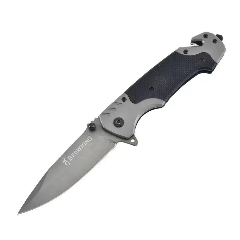 The camping knife was folded with a small knife and a small fruit knife with a mini camper knife