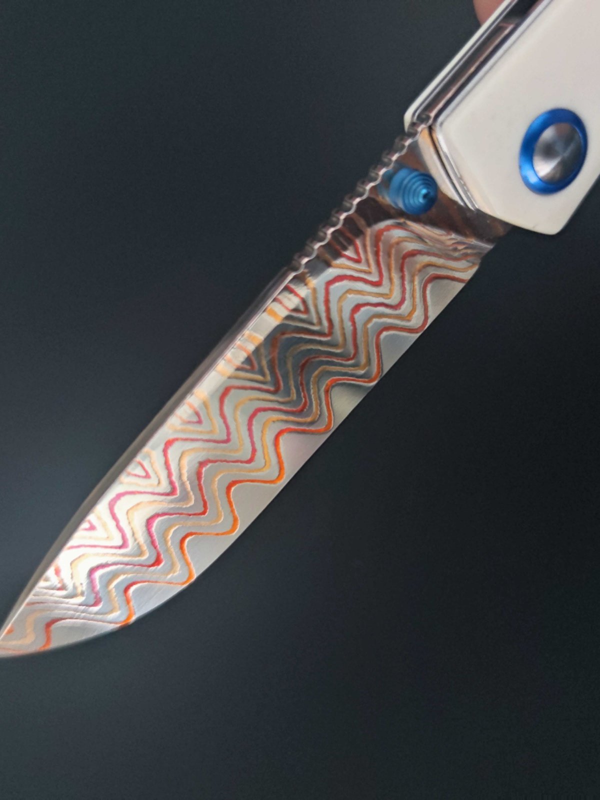 EDC CAMPING TOOL FOR COPPER MAGS AND STEEL CATTLE IN DAMASCUS WITH A POCKET KNIFE AND AN OUTSIDE KNIFE