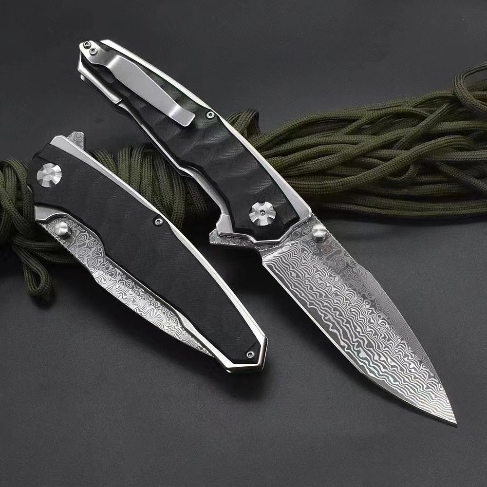 The exterior folder took the meat camp with a sharp, high-strength protection