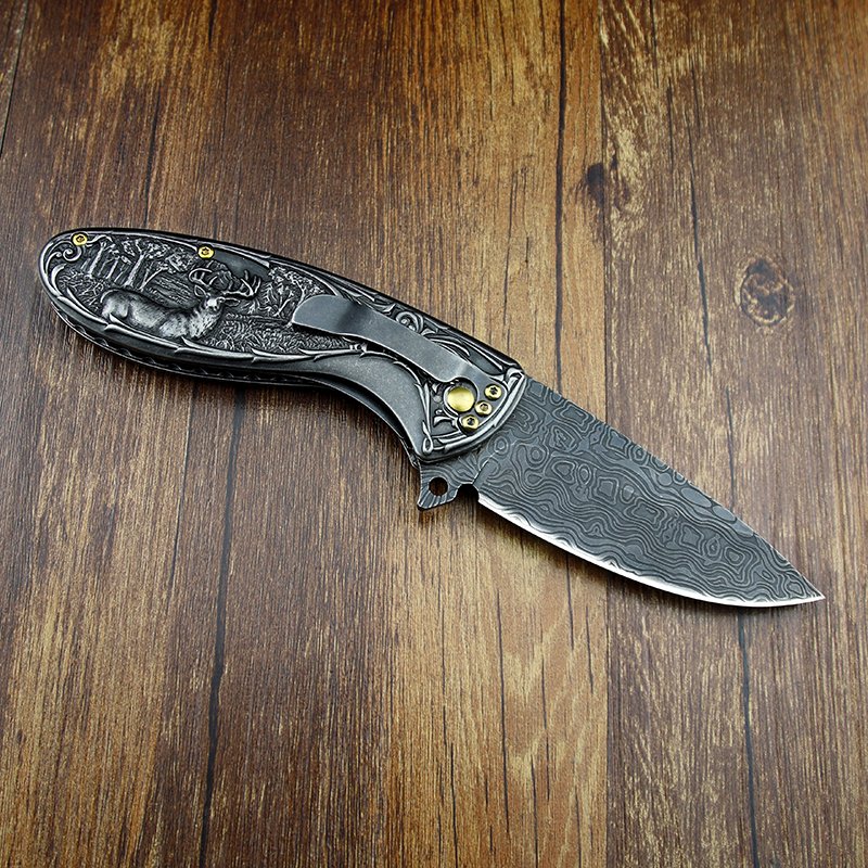 An outdoor folding knife, a high-strength small knife, a field camping knife, a sharp, stainless steel blade, with a knife to protect itself