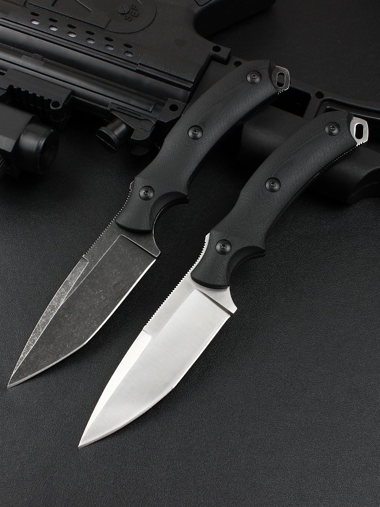 The Panthers camped with a knife and a cold weapon