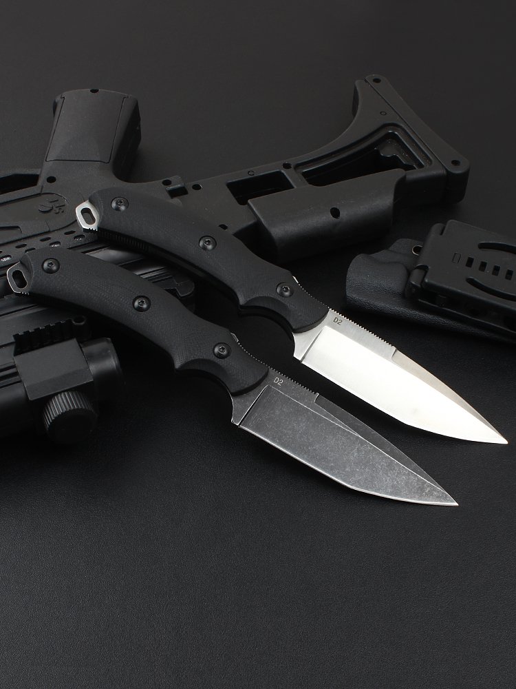 The Panthers camped with a knife and a cold weapon