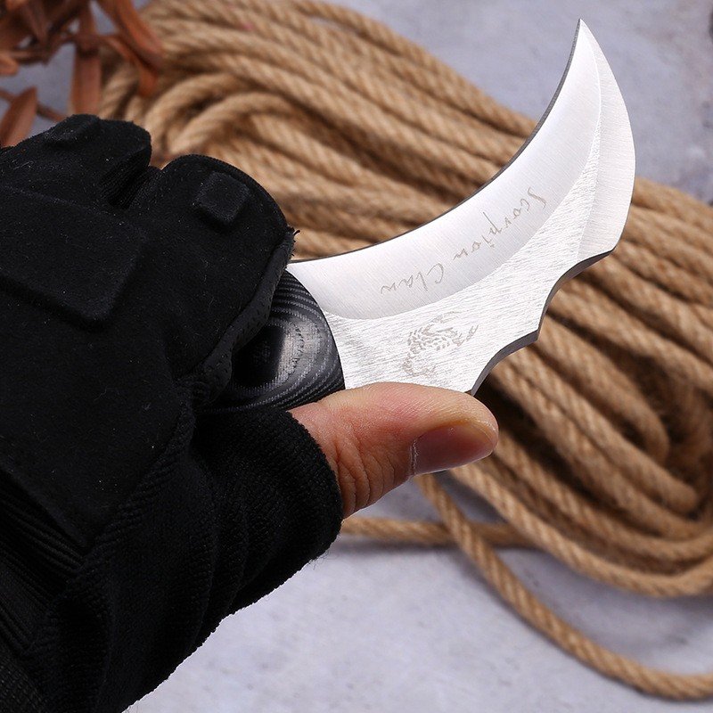 An outdoor claw knife, a poison scorpion claw knife, an outside claw knife, a straight knife, a camping field knife