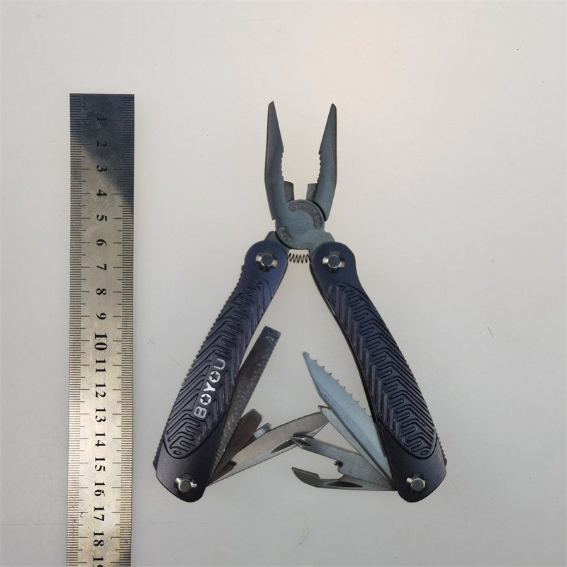 A multi-purpose knife tortilla tortillas of outdoor tools and clamps is a life-saving tool with a hand-on