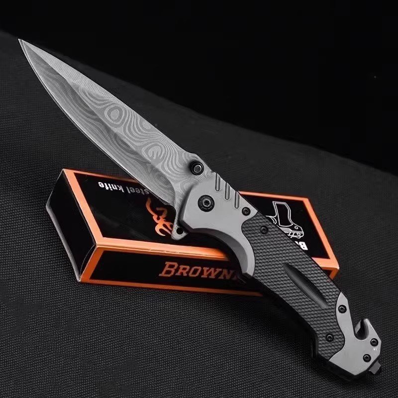 A multi-purpose folding knife with a fruit knife and a high-heavy field knife