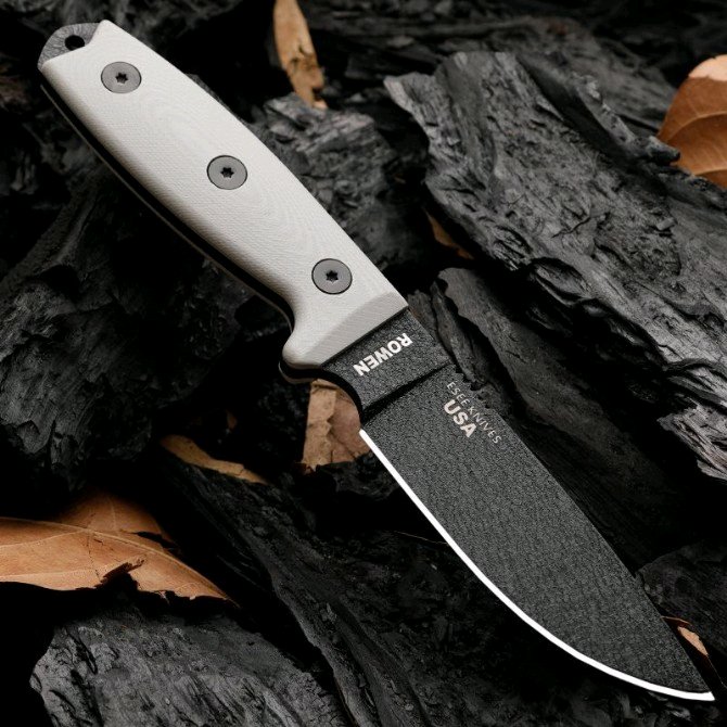 ESEE-4 STRAIGHT KNIFE WITH A KNIFE AND A KNIFE FOR A FIELD CAMP