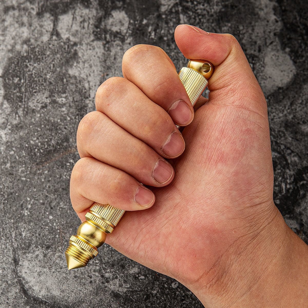 A barrel knife, a brass-fruit knife, a multi-purpose, high-strength knife, hand-held for life