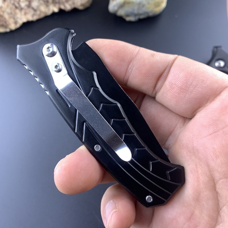 An outdoor folding knife, a multi-purpose knife for protection, with a knife and a cut fruit knife for the house