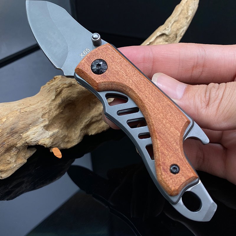 A new field knife with a small field cleaver