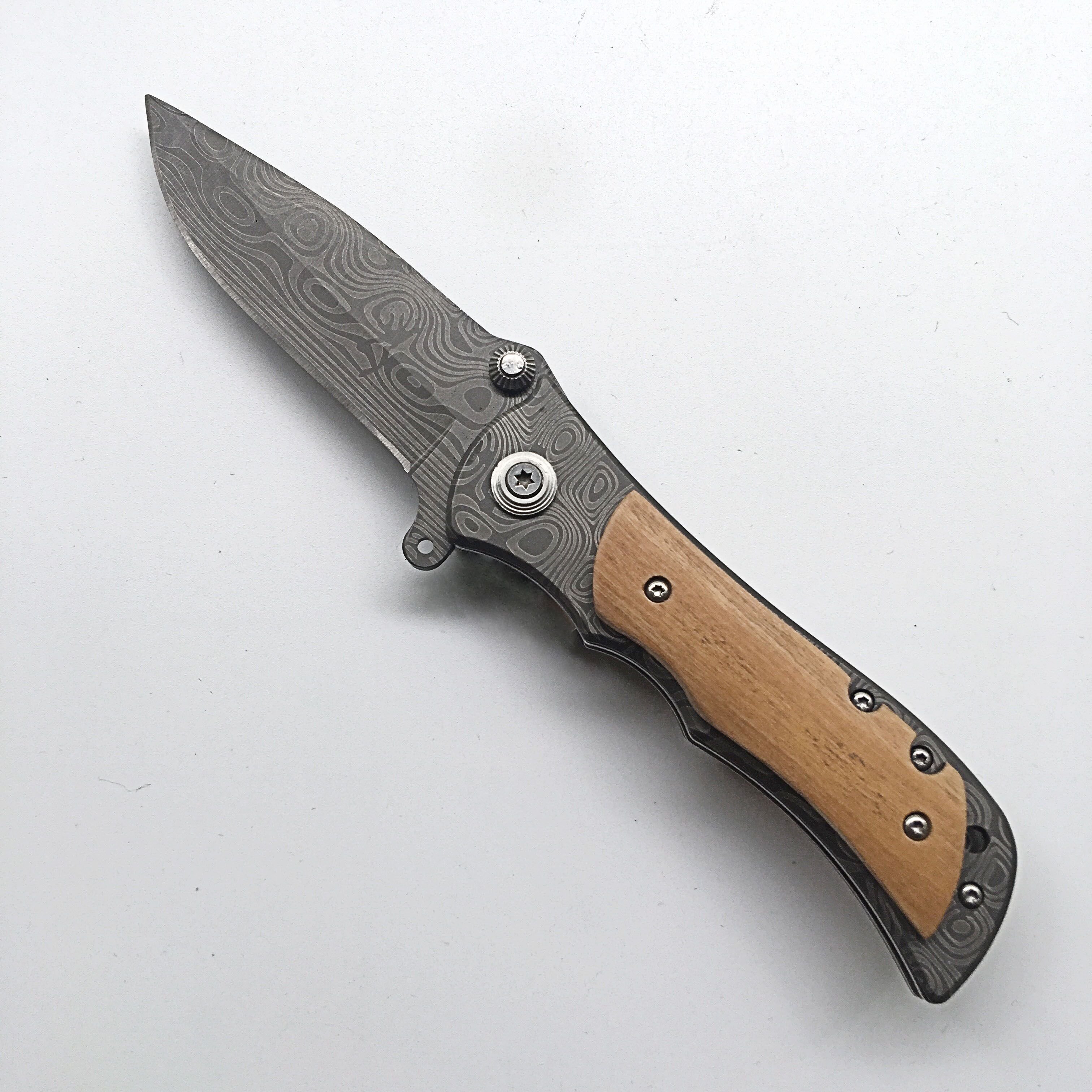 The Damascus tiger's knife with the Brandeny 339, the gift knife, the field knife, the collection knife