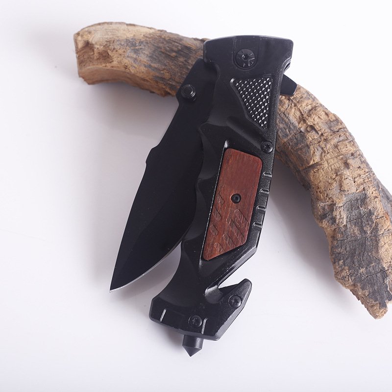 An outdoor multi-purpose folding knife, a fruit knife, a high-string field vehicle with a body-protected knife for camping knives
