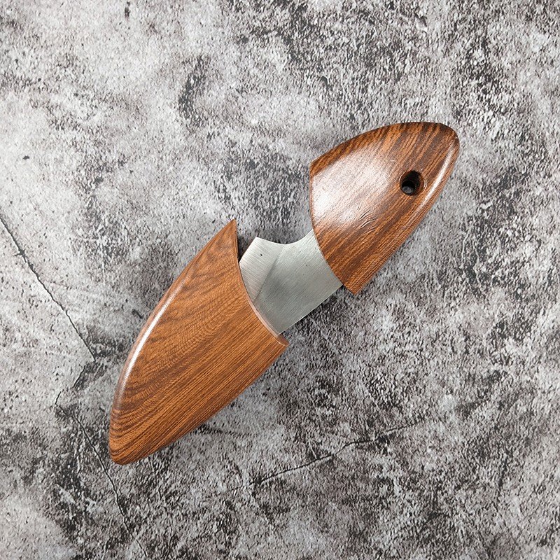 The mini-fat porpoises hand out a small knife, all steel-sliced fragrances outside the house