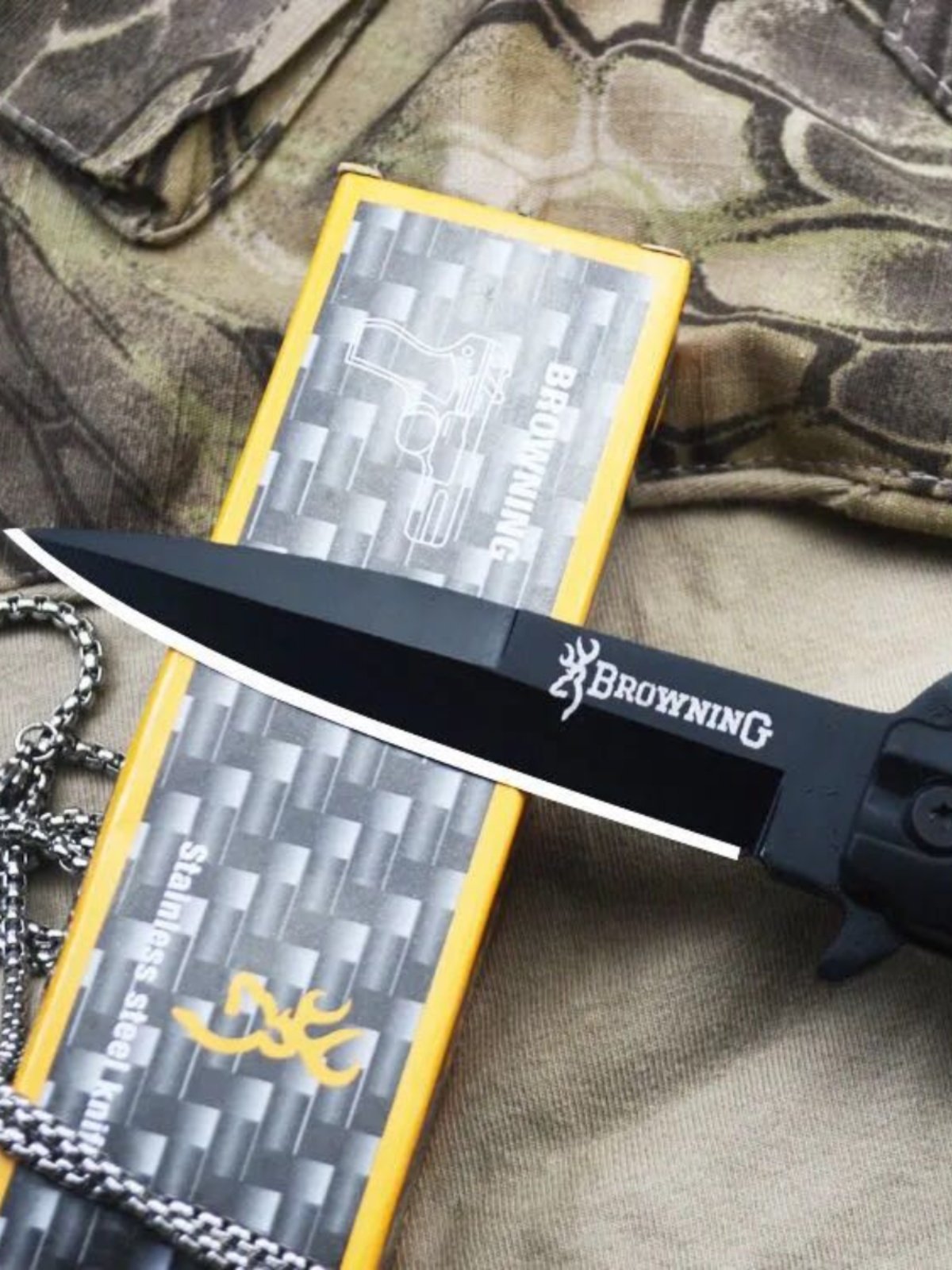 A multi-purpose anti-body cold weapon, a high-heavy steel knife and a field life knife for a camping knife