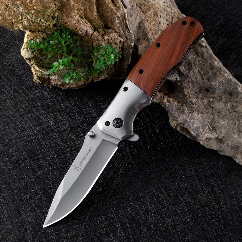 "BRONNING" "DA51" WITH A FRUIT KNIFE AND A ROAST KNIFE IN THE FIELD