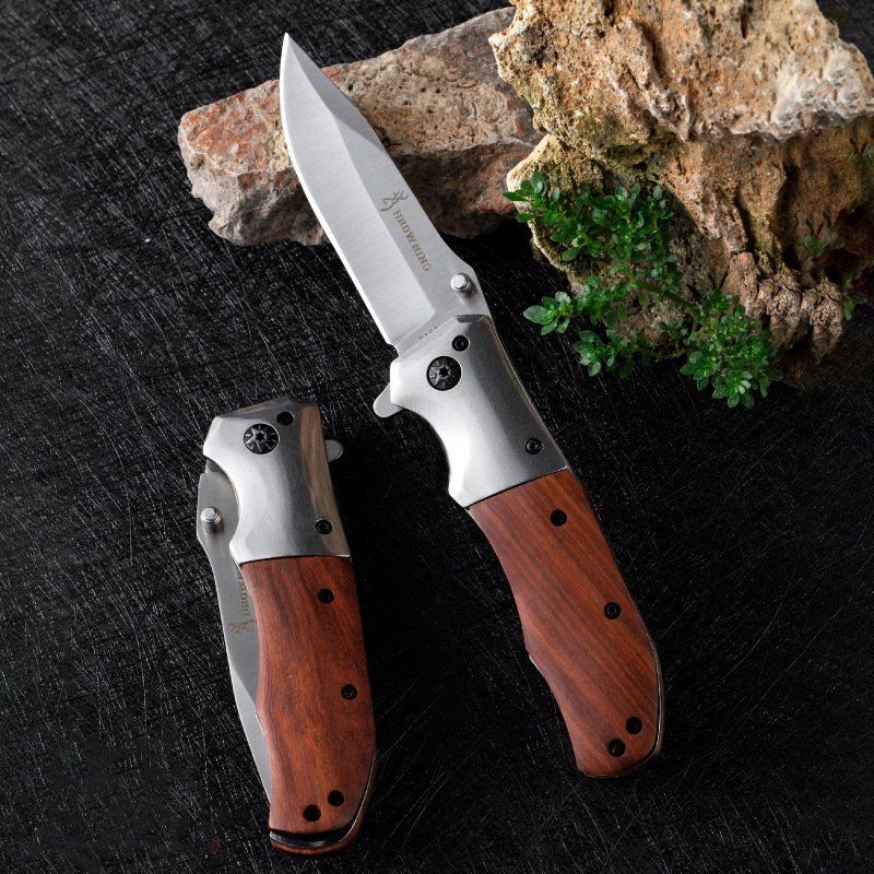"BRONNING" "DA51" WITH A FRUIT KNIFE AND A ROAST KNIFE IN THE FIELD