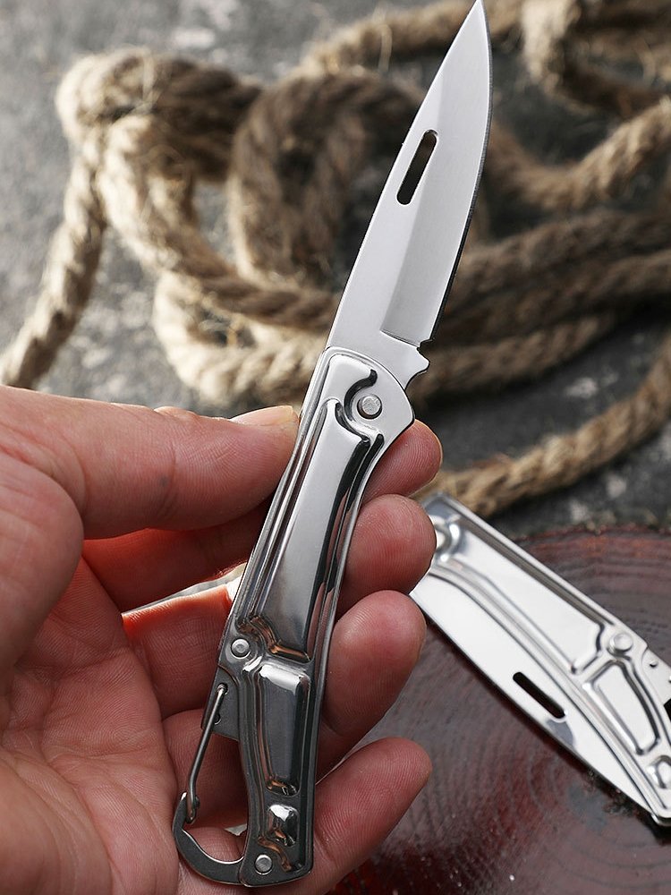 A new mini camper with a stainless steel-protected field knife and a knife
