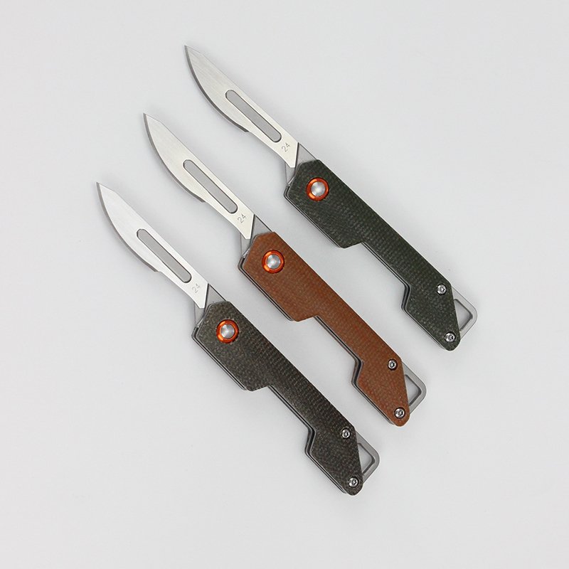 A multifunctional folding of a sculptor knife and a membrane key to a mail field camp