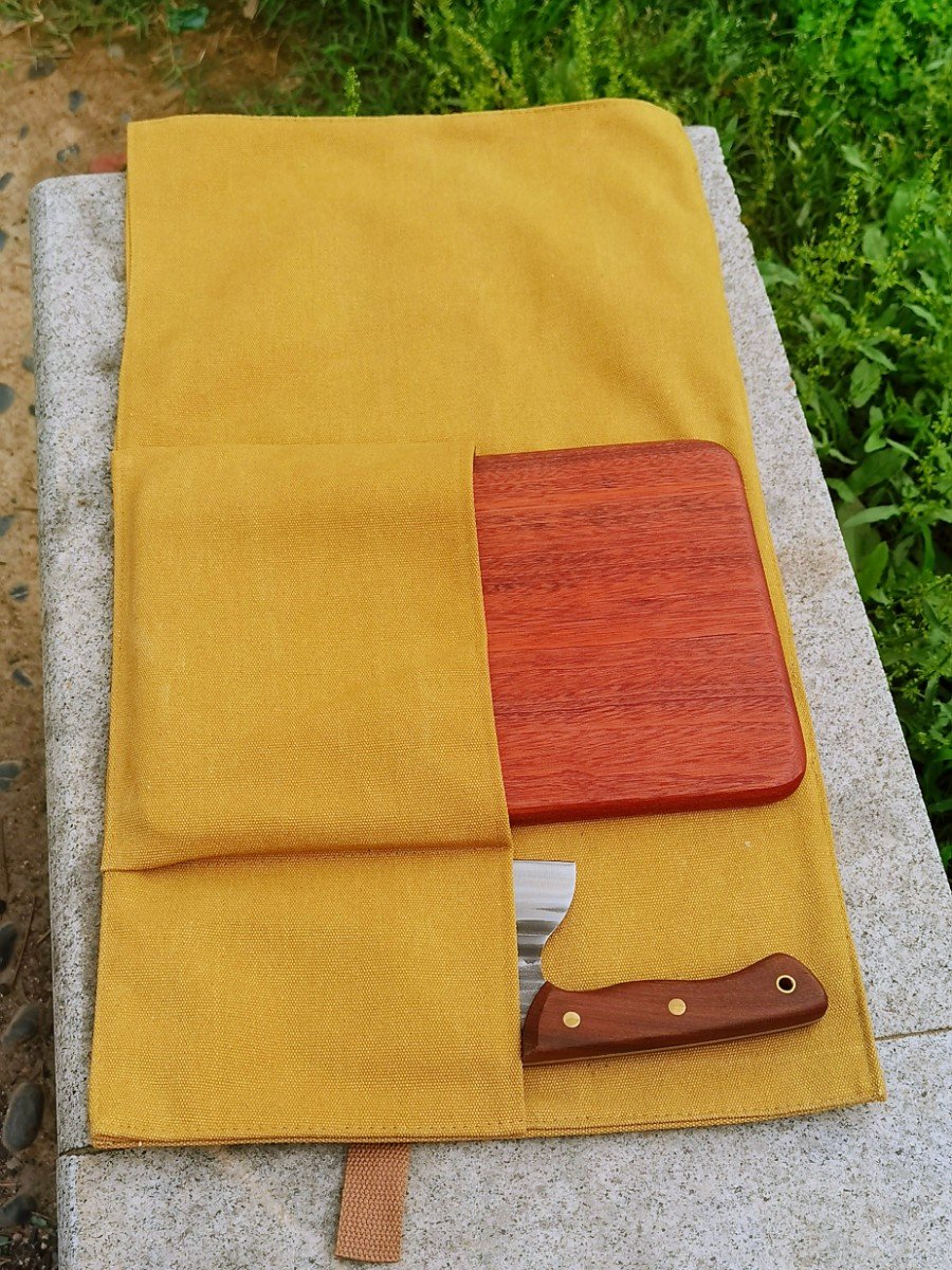 Camping for cooking knives and culinary dishes with a portable stainless steel cooker