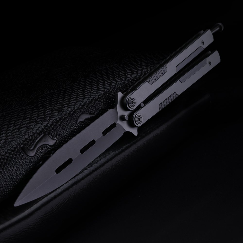 the 2nd-generation steel-quality butterfly knife, the csgo's folding knife, and the starter's training was unopened