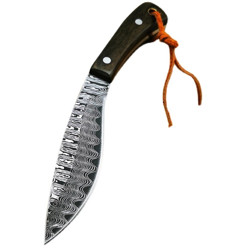 The camper eats a meat knife, the Mongols eats a meat knife, the Damascus tattooer puts a knife in the field with a small straight knife