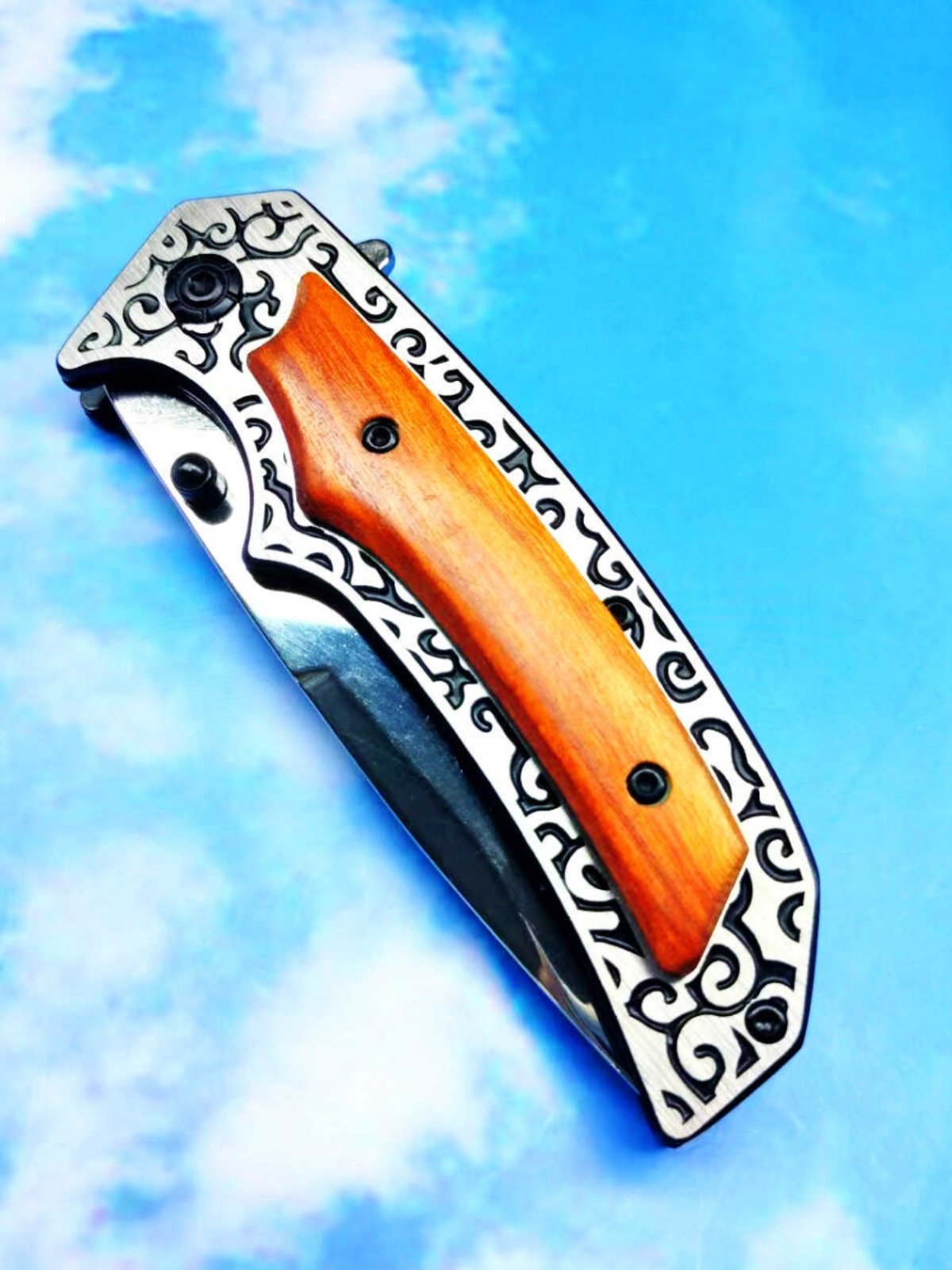 High-quality fruit knife folding knife, camping for a high-hard multi-purpose detached knife