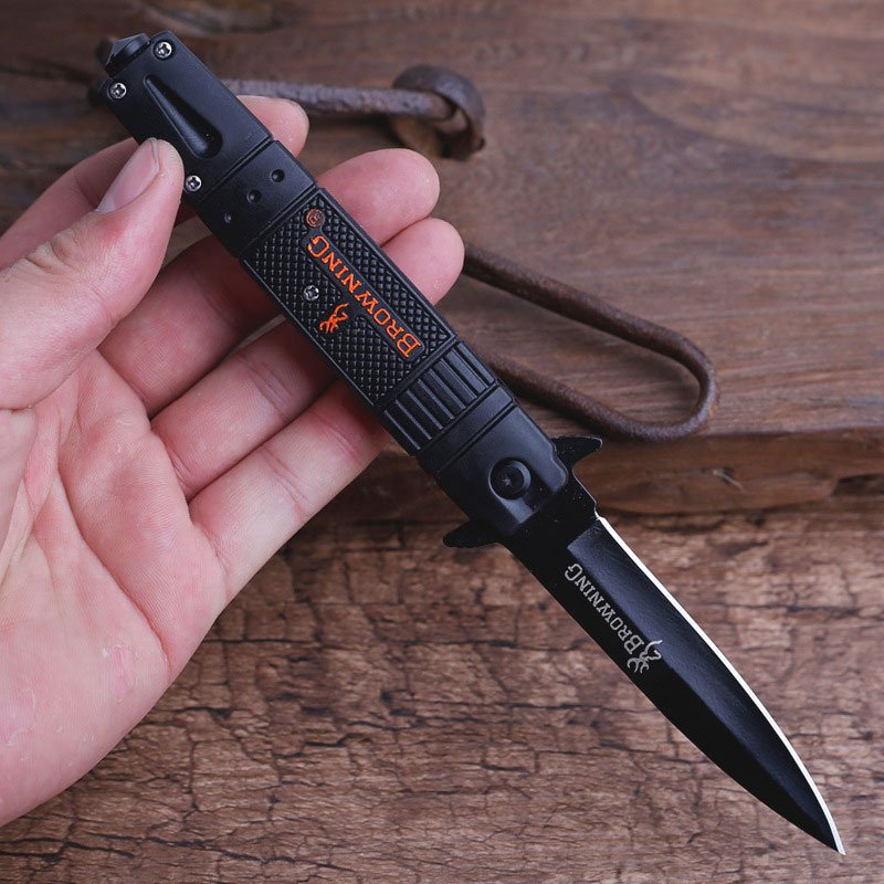 With a high-strength sharp folding knife, a small knife in the field for a life