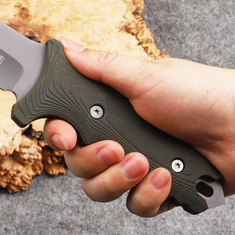 An outdoor knife with a high-heavy steel and a multi-purpose window-tailed field camping knife and a fruit knife
