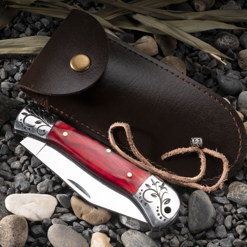 The high-hardness outdoor knife was a hand-made folding knife with a guacamole