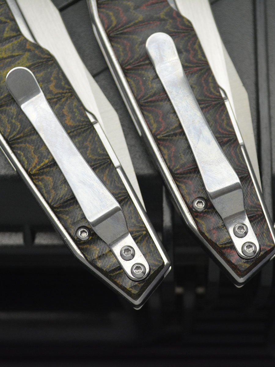 ANACONDA'S D2 STEEL HIGH-STRENGTH SHARP FOLDING KNIFE OUTSIDE THE HOUSE WITH A FRUIT KNIFE AND A KNIFE FOR PROTECTION