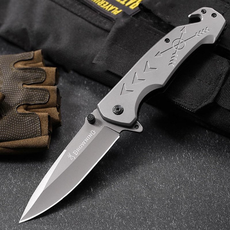 A small knife camping with a multi-purpose folding knife and a full steel blade and a fruit knife