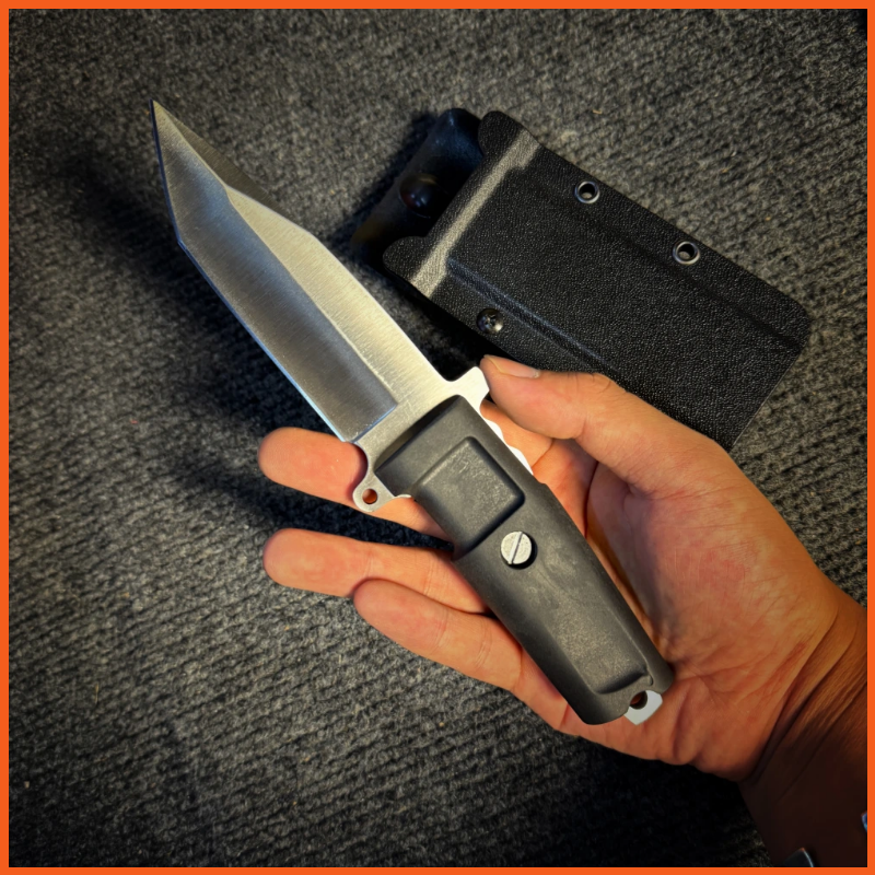 EDC HAS A HIGH-STRENGTH MULTI-PURPOSE SURVIVAL KNIFE