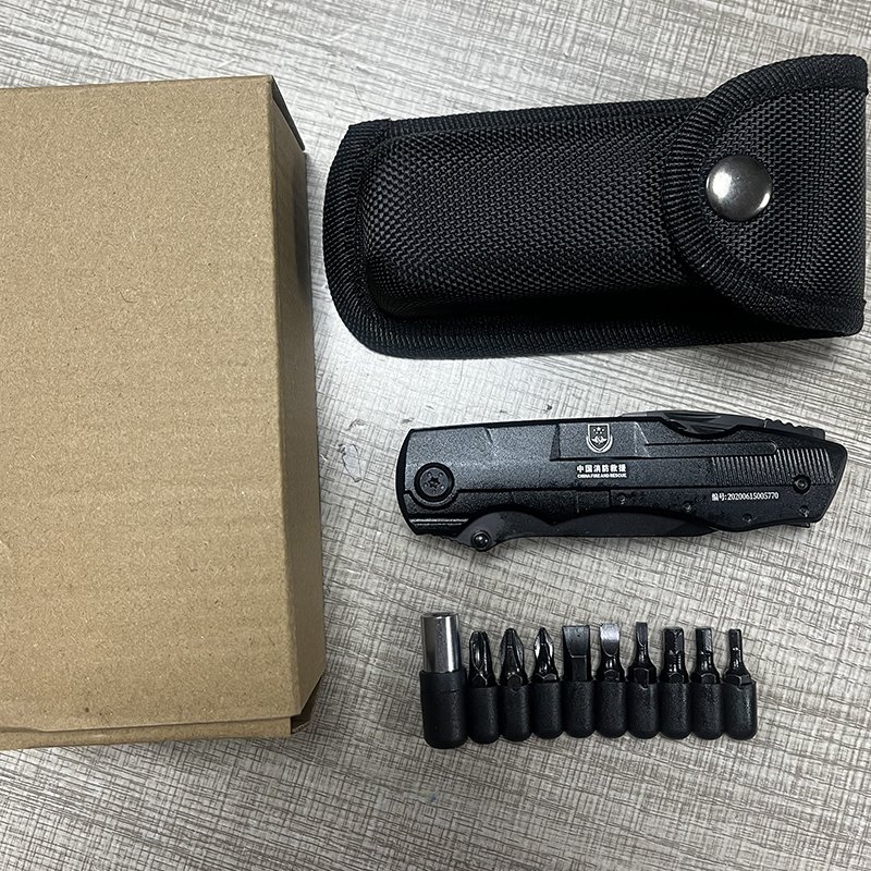 A 20-type fire rescue camper multi-purpose survival knife for the camp folding of the Swiss knife