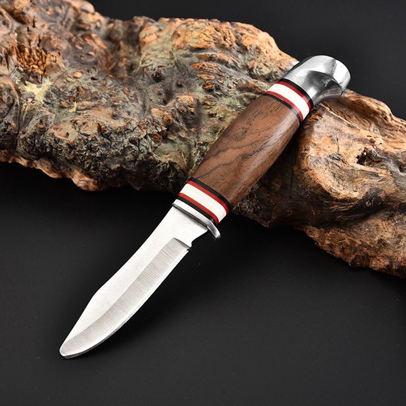 The stainless steel fielding knife
