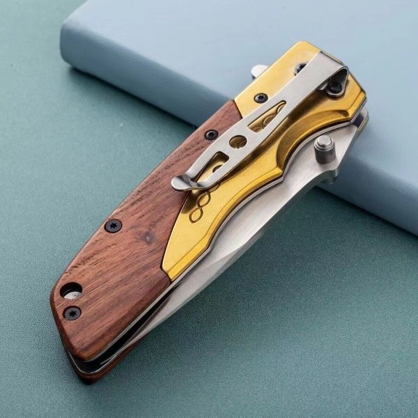 FOLDING KNIFE D, A 7, CAMPING WITH EXTERIOR BLADES TO SURVIVE, HIGH-STRENGTH SWISS PROTECTION