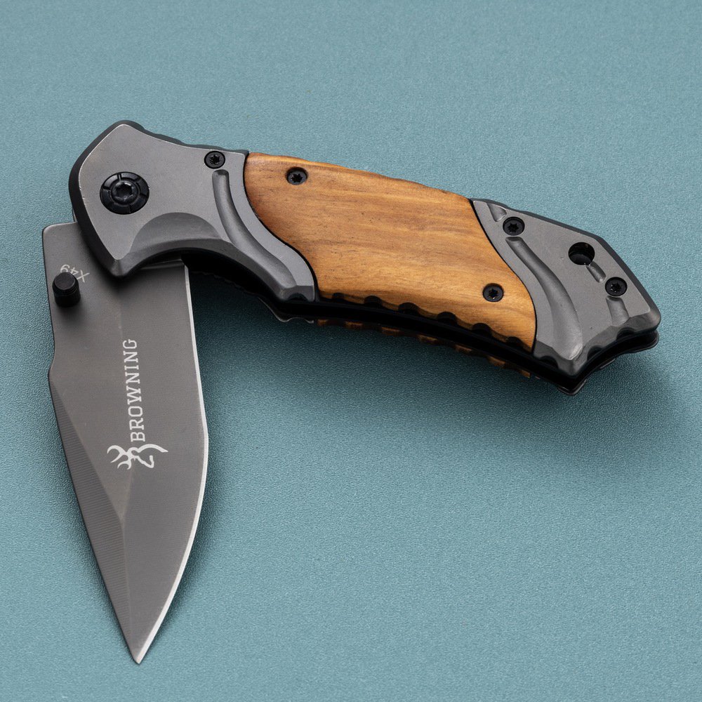 The exterior knife folds the field life knife, and he goes with it to camp with the fruit knife