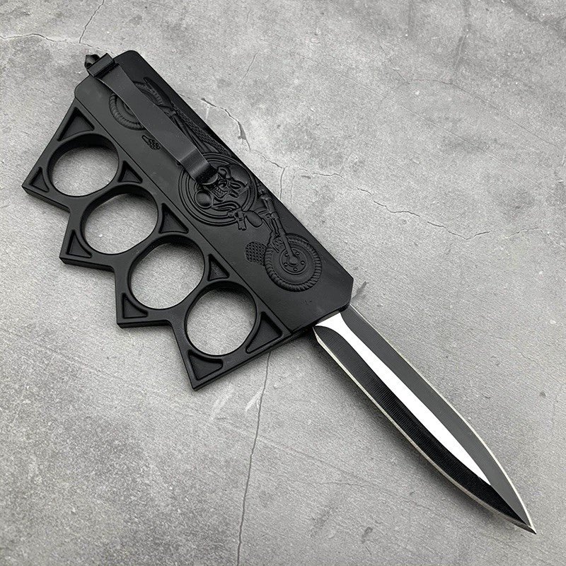 An open-air knife with a stainless steel knife and a field knife with a small knife to defend himself