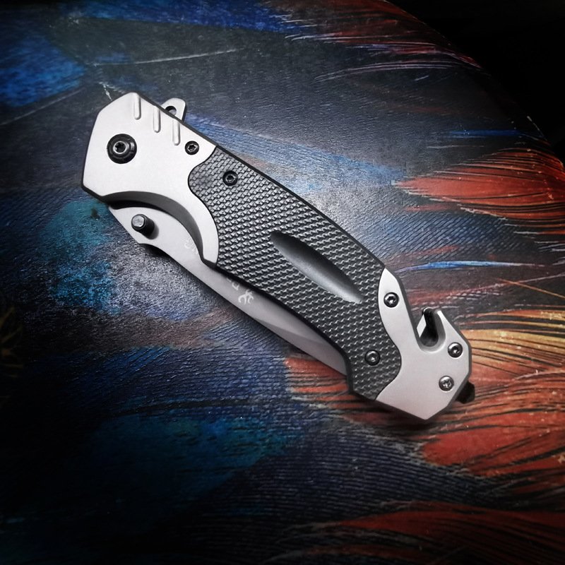 browning's little knife folder g10 handlers camping with a fruit knife and a field knife