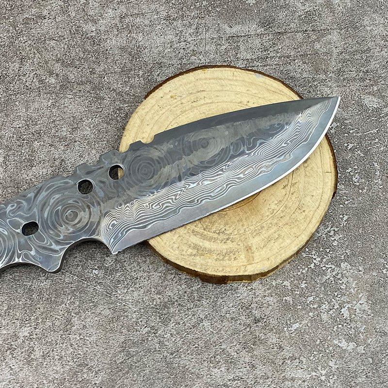 A MULTI-PURPOSE KNIFE FROM DAMASCUS'S STEEL-GRAINED STEEL KNIFE, A HAND-MADE DIY SHARP-CUT KNIFE