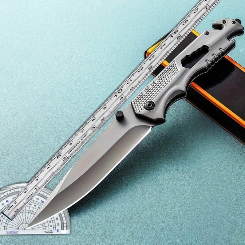 Swiss Army knife for survival, sharp and sharp folding