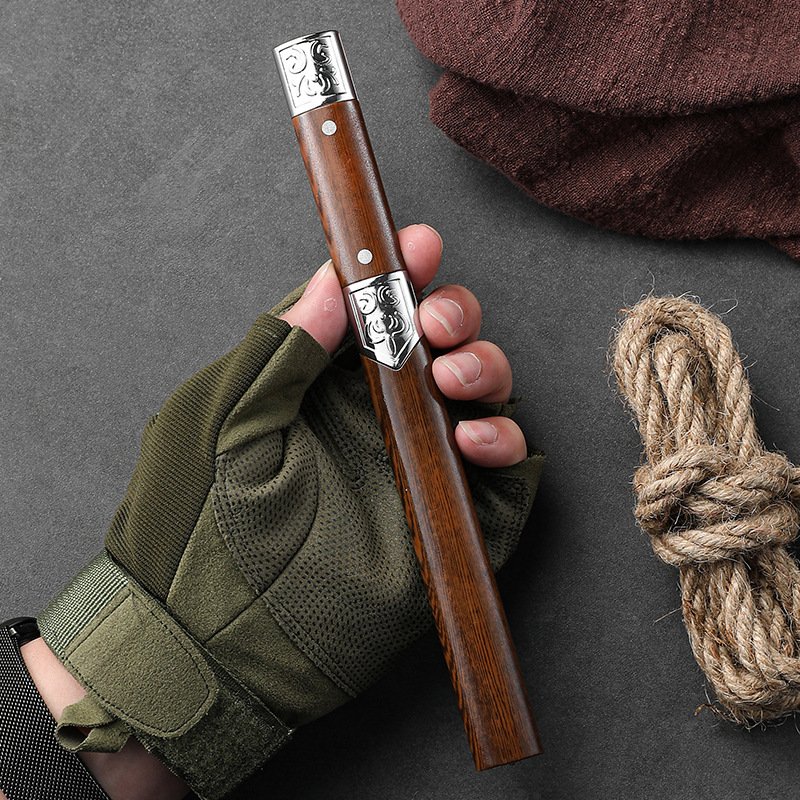 THE M390 FRUIT KNIFE USED A HIGH-QUALITY TWEEZER, A SHARP, HIGH-INTENSITY, OUT-OF-THE-DOOR KNIFE FOR DELIVERY